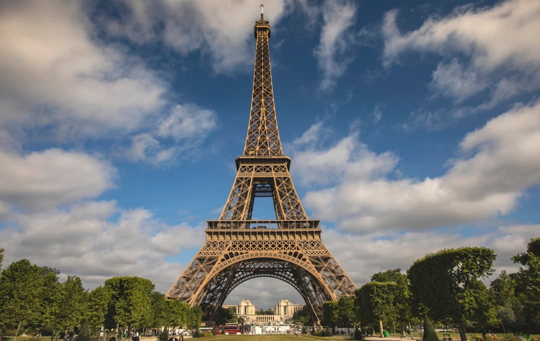 Paris Travel Guide 2026: Visa, Costs & Tips for Indians