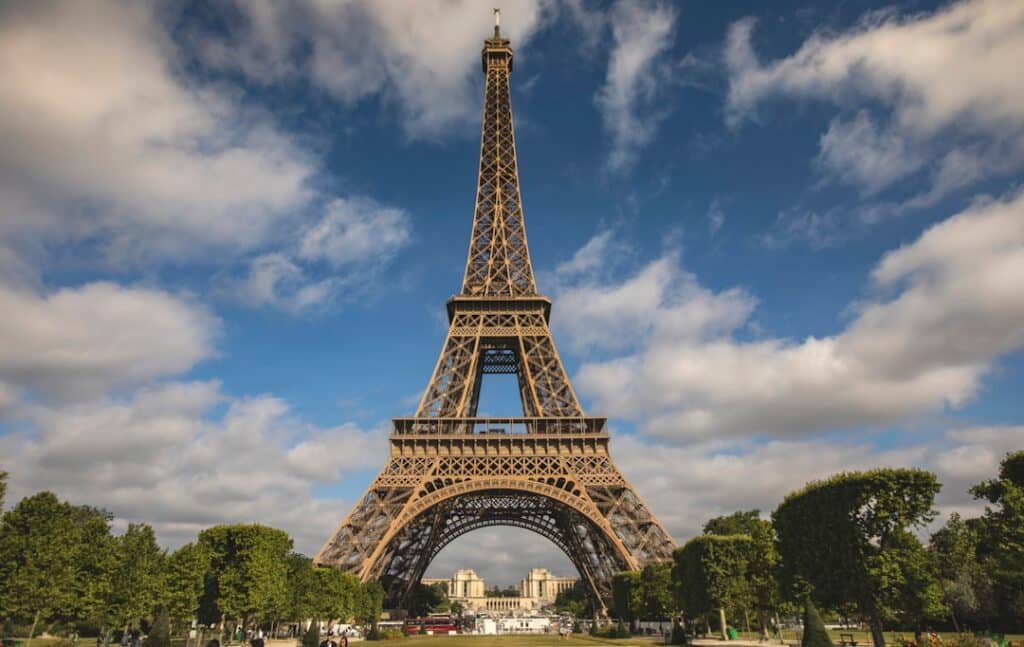 Paris Travel Guide 2024: Visa, Costs & Tips for Indians
